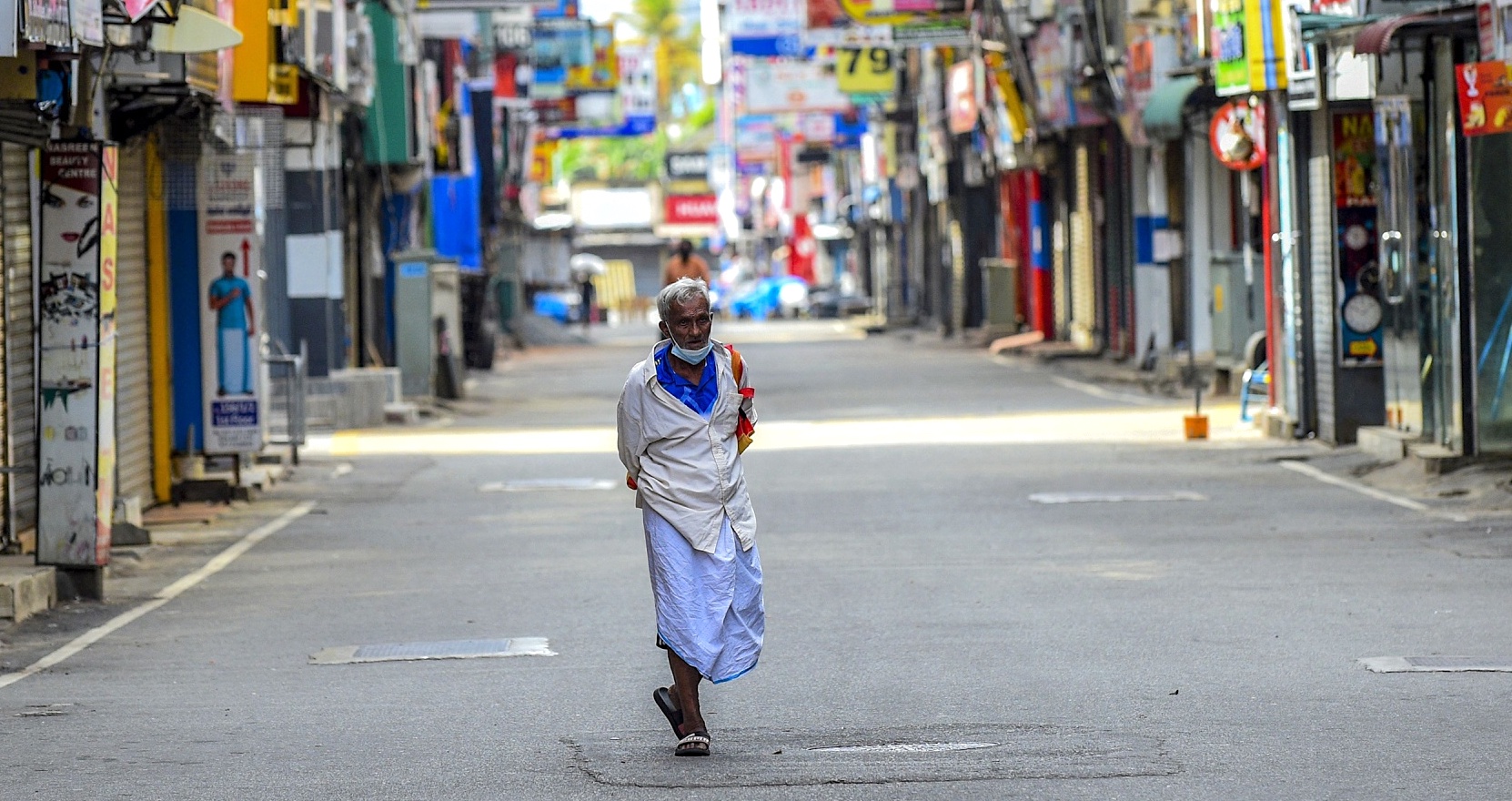 Sri Lanka to Pass Law to Finalize Domestic Debt Restructure - Bloomberg